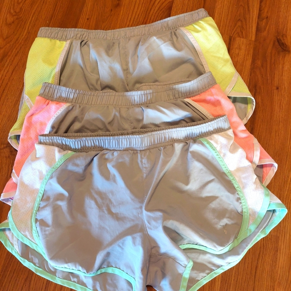 3 PAIR OF ACTIVE WOMEN'S SHORTS
